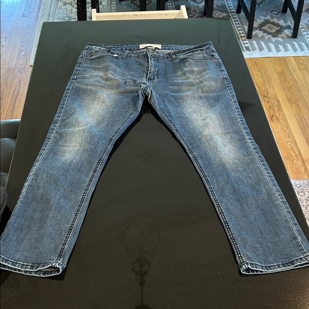 Alexander Julian Men's Classic Blue Straight Jeans